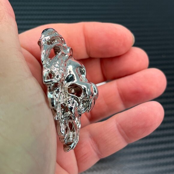 Vintage Silver Tone Lion Head Brooch or Pendant Regal Bold Big Cat Lapel Jewelry - Picture 3 of 7